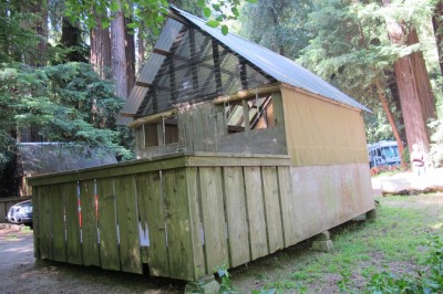 Cabane dans les bois